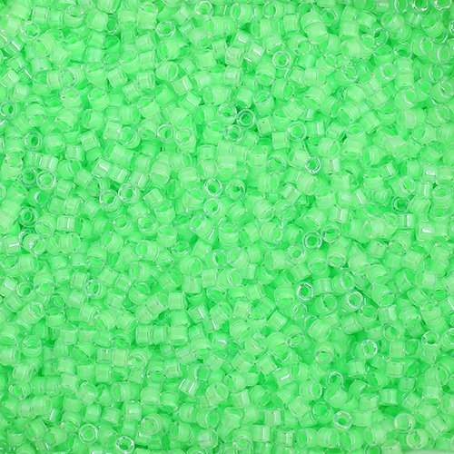 Delica 11/0 Rd Light Green Luminous Neon 10g Bag 10g Bag